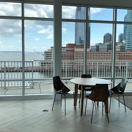 Dharma Home Suites Jc At Exchange Place Джерси-Сити Экстерьер фото