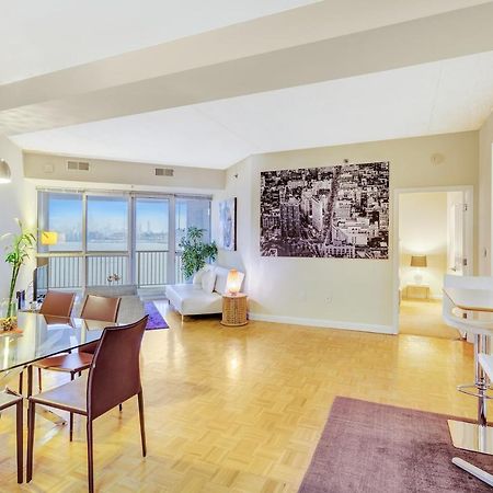 Dharma Home Suites Jc At Exchange Place Джерси-Сити Экстерьер фото