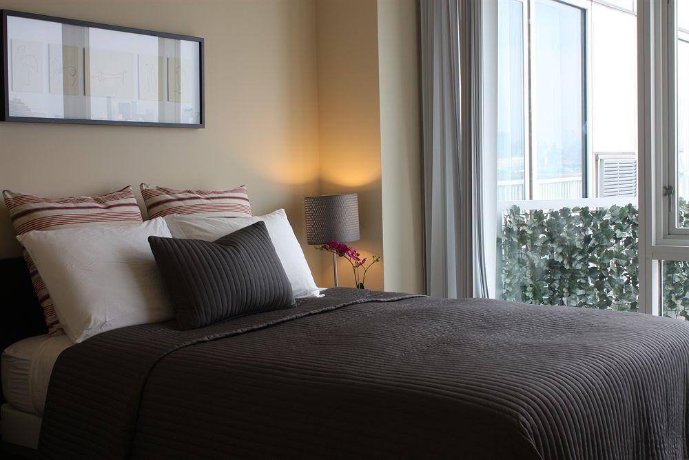 Dharma Home Suites Jc At Exchange Place Джерси-Сити Экстерьер фото