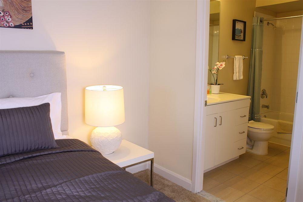 Dharma Home Suites Jc At Exchange Place Джерси-Сити Экстерьер фото