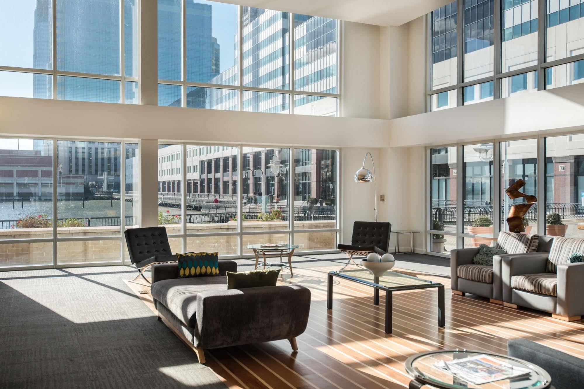 Dharma Home Suites Jc At Exchange Place Джерси-Сити Экстерьер фото