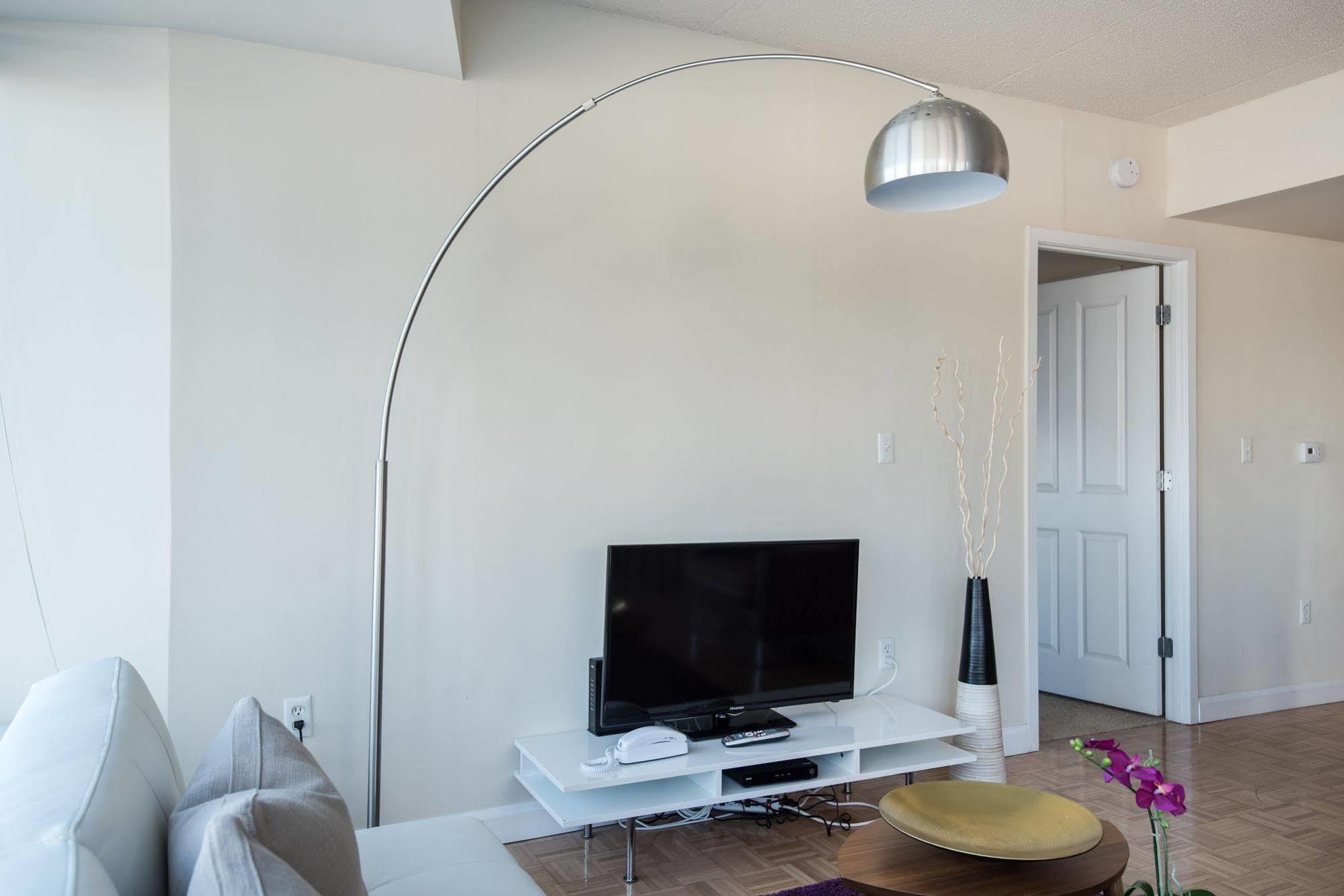 Dharma Home Suites Jc At Exchange Place Джерси-Сити Экстерьер фото