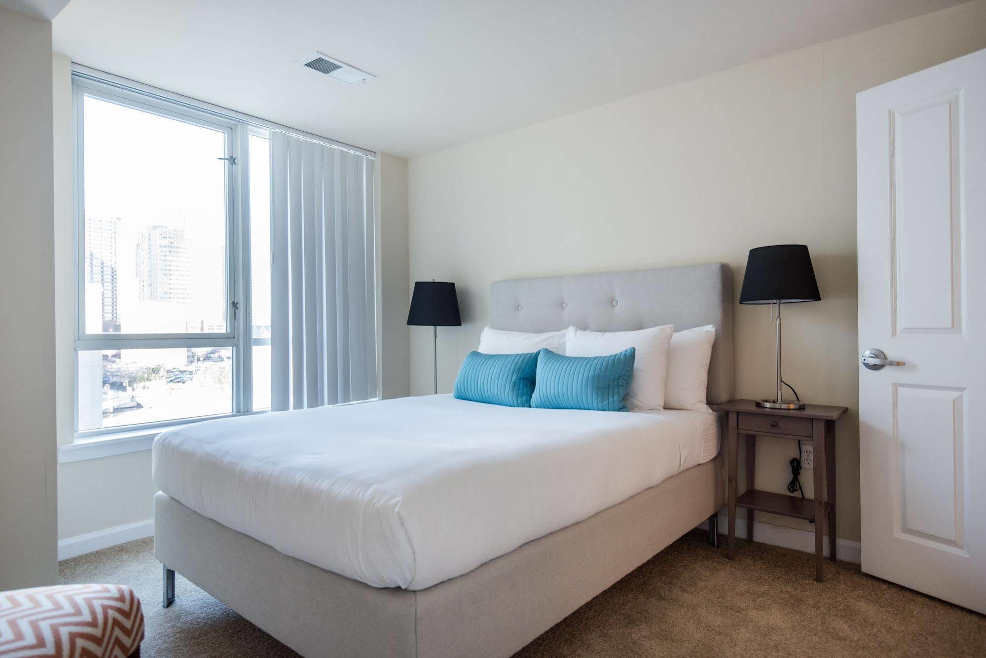 Dharma Home Suites Jc At Exchange Place Джерси-Сити Экстерьер фото