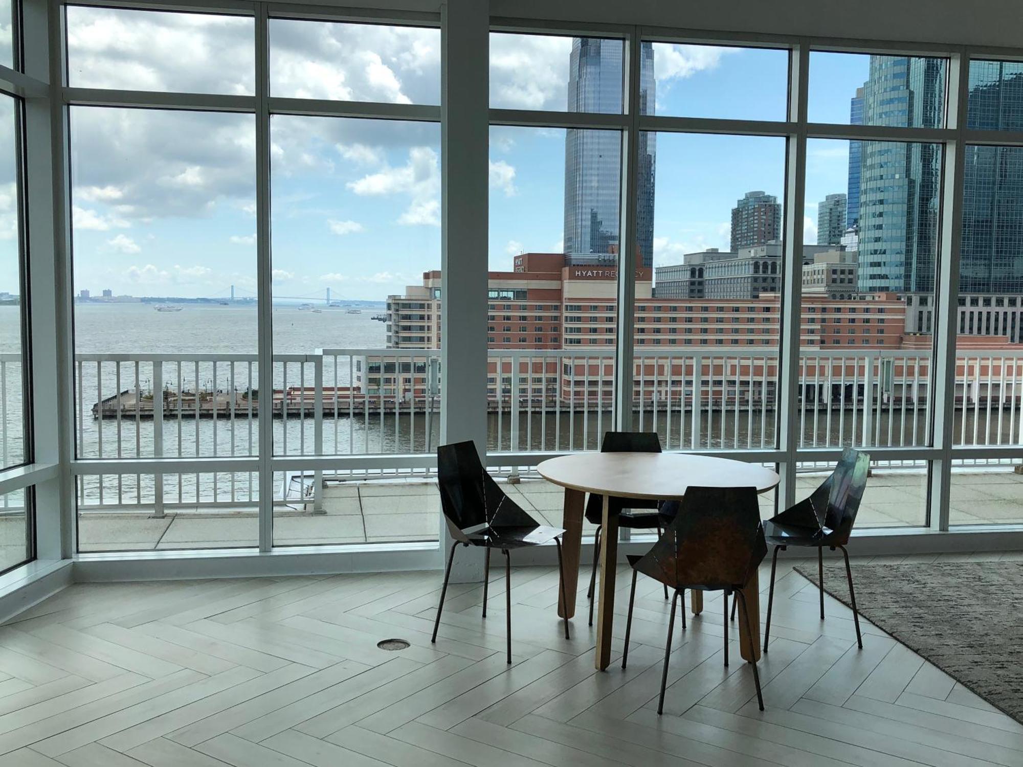 Dharma Home Suites Jc At Exchange Place Джерси-Сити Экстерьер фото