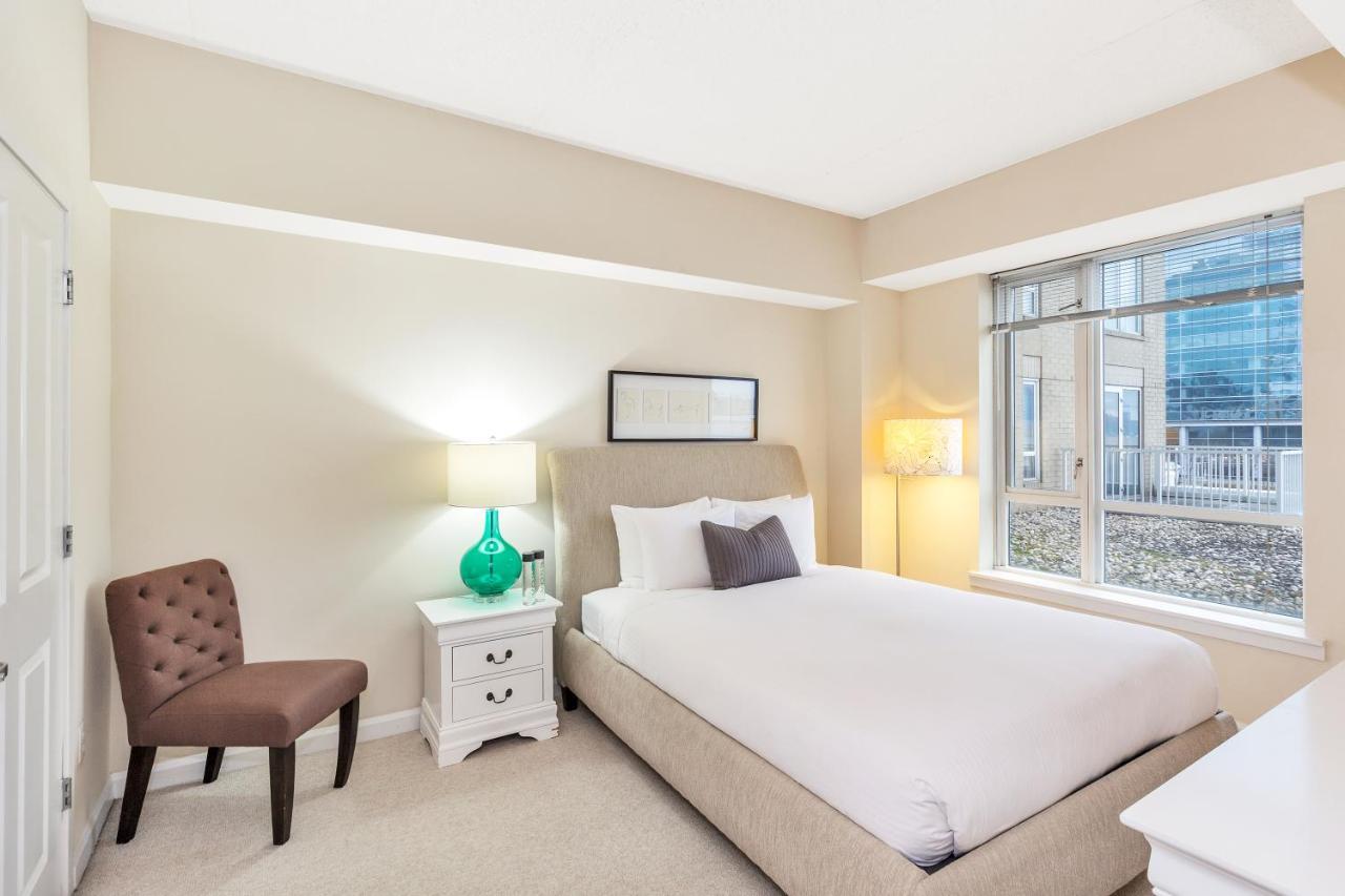 Dharma Home Suites Jc At Exchange Place Джерси-Сити Экстерьер фото